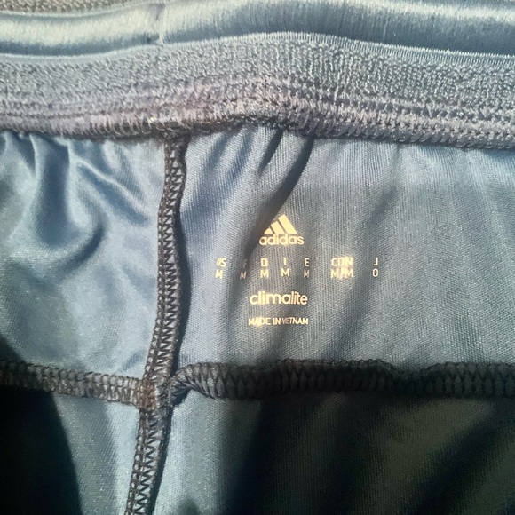 New Men’s Adidas performance Work out climate shorts M. Beautiful & comfortable - Picture 3 of 6